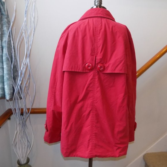 WEATHER TAMER Red Coat Size Medium - Picture 3 of 3